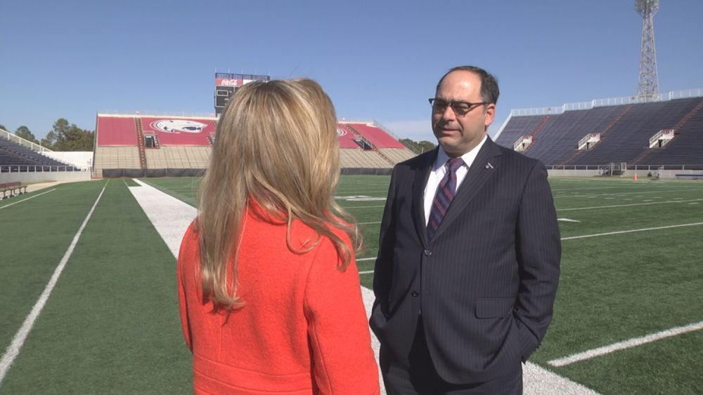 Ο Ν.Τραμπ καθαρίζει όλους τους Ελληνοαμερικανούς από τον Λευκό Οίκο! Εκτός ο ομογενής Τζορτζ Τζιτζίκος